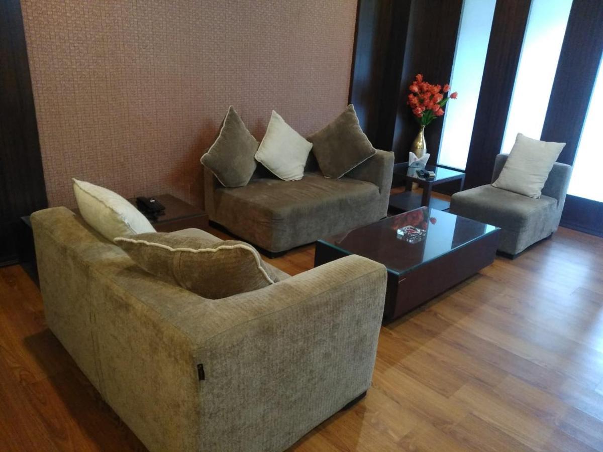 Hotel Md'S Continental Jorhāt المظهر الخارجي الصورة