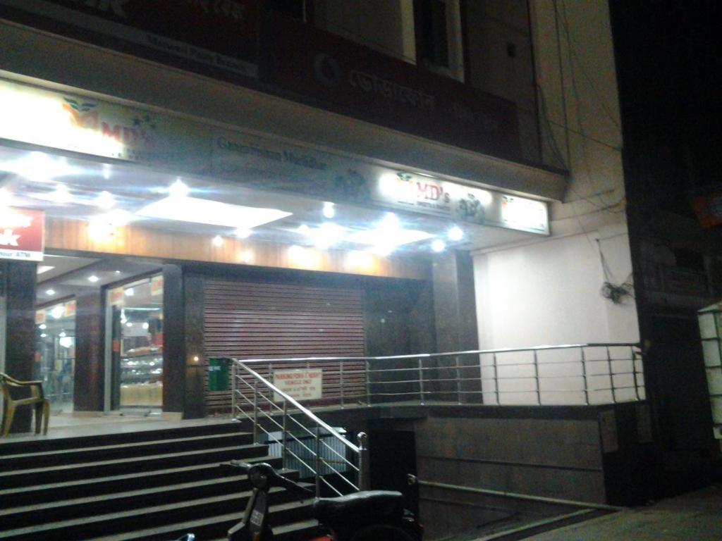 Hotel Md'S Continental Jorhāt المظهر الخارجي الصورة