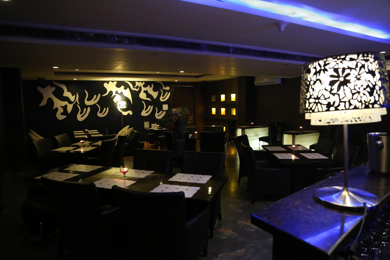 Hotel Md'S Continental Jorhāt المظهر الخارجي الصورة